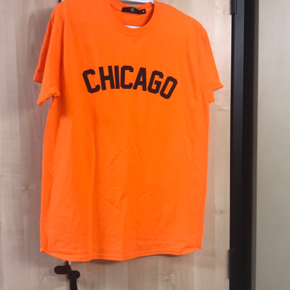 CHICAGO Neon Slogan T-shirt